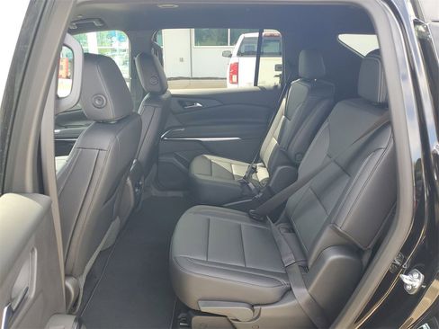 New 2026 Chevrolet Traverse LT w/ Driver Confidence Package image 11