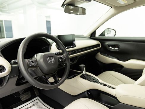 Used 2025 Honda HR-V LX image 13