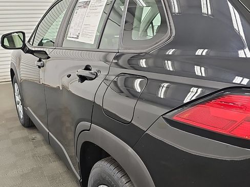 Used 2022 Toyota Corolla Cross L FWD image 7