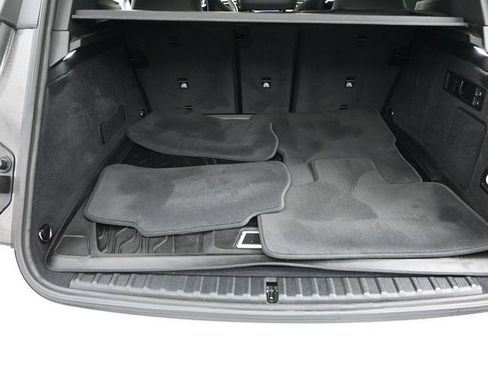 Used 2024 BMW iX xDrive50 w/ Premium Package image 18