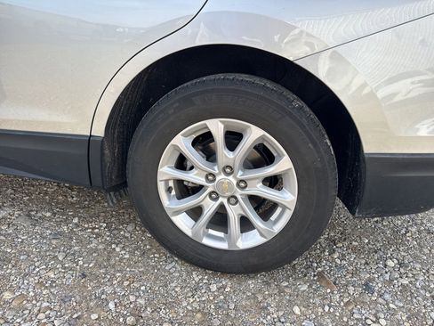 Used 2021 Chevrolet Equinox LT image 45