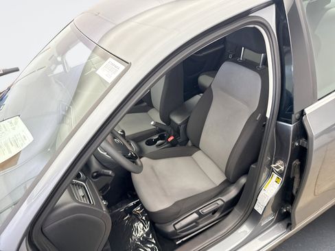 Used 2017 Volkswagen Jetta S image 11