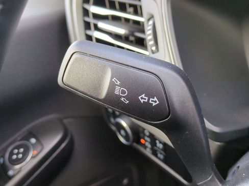 Used 2023 Ford Escape SE image 26