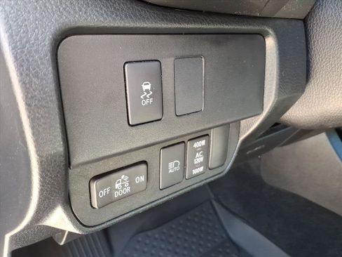 Used 2023 Toyota Tacoma TRD Off-Road AWD/4WD image 21