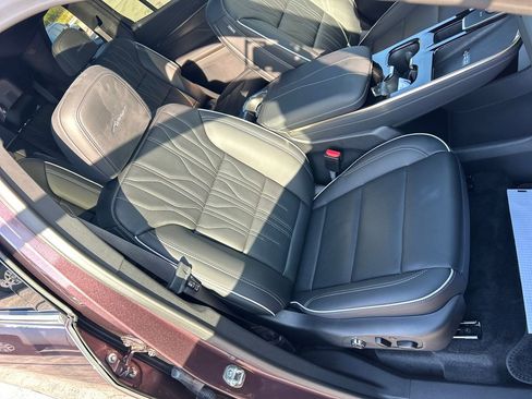 Used 2025 Buick Enclave Avenir w/ Super Cruise Package AWD/4WD image 27