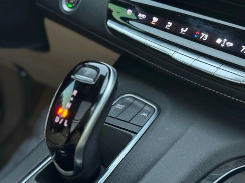 Used 2021 Cadillac Escalade ESV Premium Luxury image 30