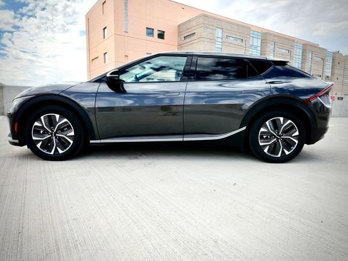 Used 2023 Kia EV6 Light RWD image 1
