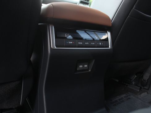 Used 2024 Lexus GX 550 w/ Cold Area Package AWD/4WD image 47