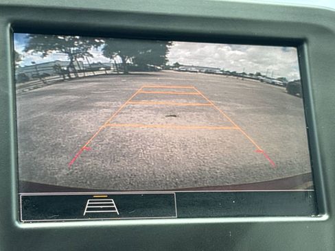 Used 2023 Chevrolet Equinox LT FWD image 20