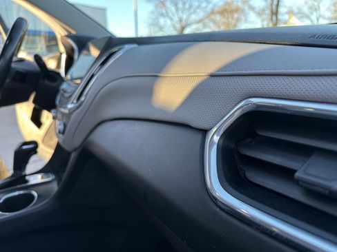 Used 2019 Chevrolet Equinox Premier image 47