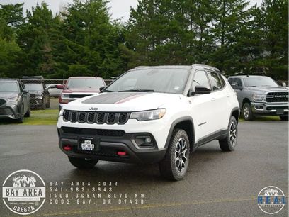 New 2025 Jeep Compass Trailhawk w/ Sun and Sound Group