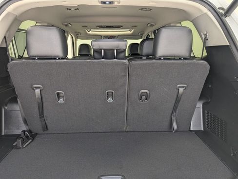 Used 2024 Kia Telluride EX w/ EX Captain's Chair Package FWD image 25
