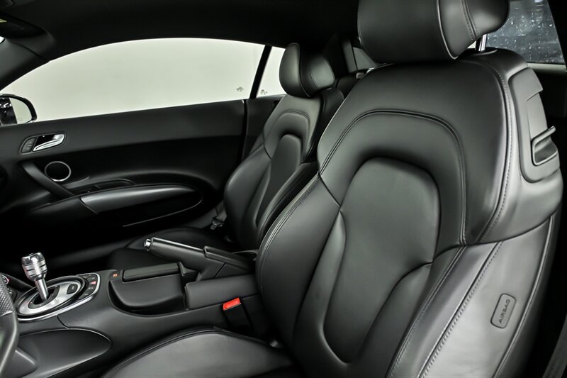 Used 2011 Audi R8 V8 AWD/4WD image 17
