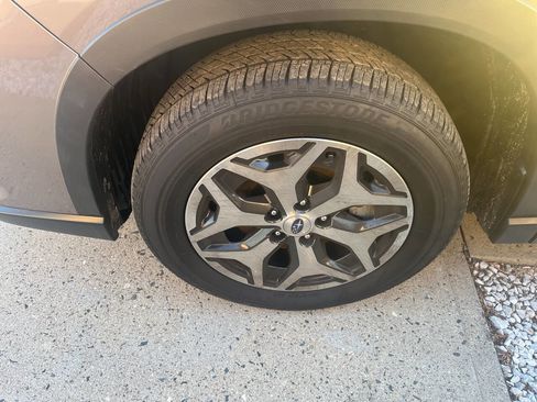 Used 2024 Subaru Forester Premium image 15