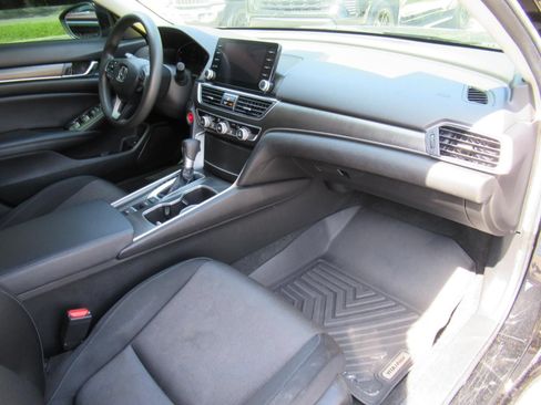 Used 2021 Honda Accord LX image 10