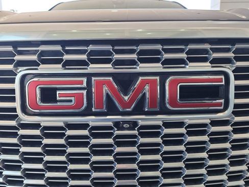 Certified 2021 GMC Yukon XL Denali w/ Denali Premium Package image 31