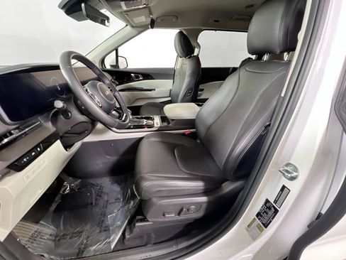 Used 2024 Kia Carnival SX FWD image 21