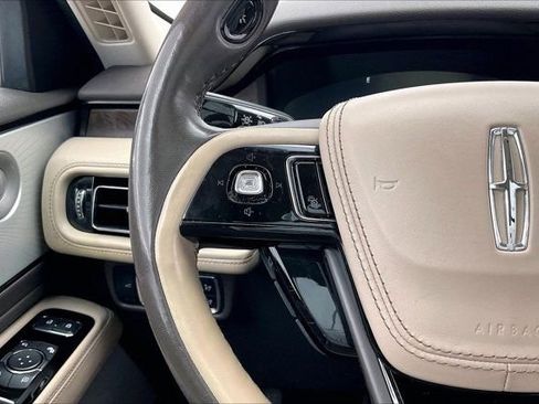 Used 2020 Lincoln Aviator Reserve w/ Equipment Group 202A image 21