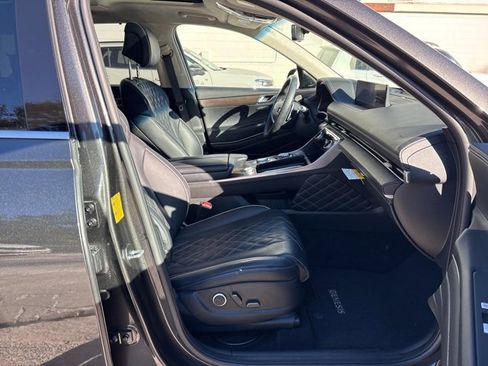 Used 2024 Genesis GV80 3.5T w/ Prestige Package image 9