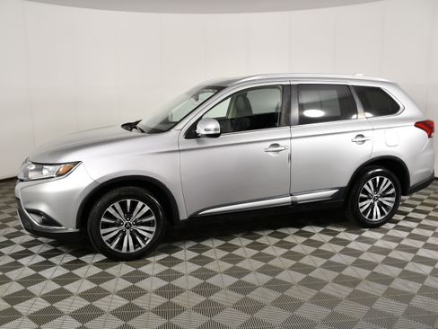 Used 2019 Mitsubishi Outlander SEL AWD/4WD image 9