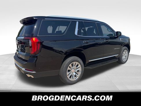 New 2026 GMC Yukon Denali w/ LPO, Floor Liner Package AWD/4WD image 3