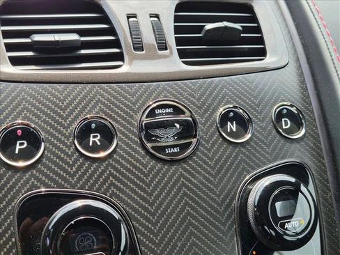 Used 2015 Aston Martin Vanquish Coupe RWD image 11