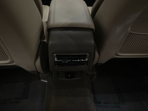 Used 2023 Lincoln Corsair AWD image 15