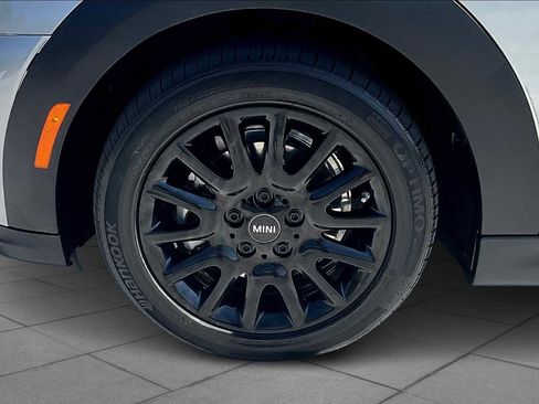 Used 2023 MINI Cooper Cooper image 17