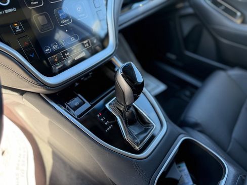 Used 2020 Subaru Outback Limited XT image 14