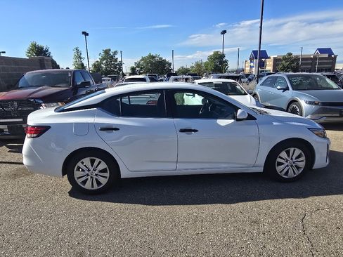 Used 2024 Nissan Sentra S FWD image 17