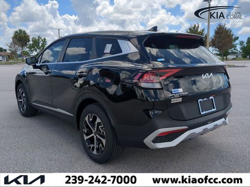 New 2025 Kia Sportage EX image 7