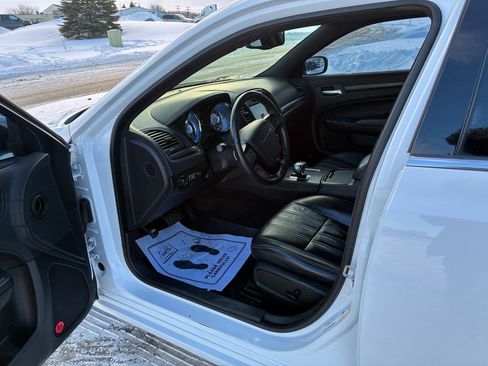 Used 2013 Chrysler 300 S image 9