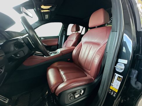 Used 2022 BMW X6 M50i w/ Premium Package image 22