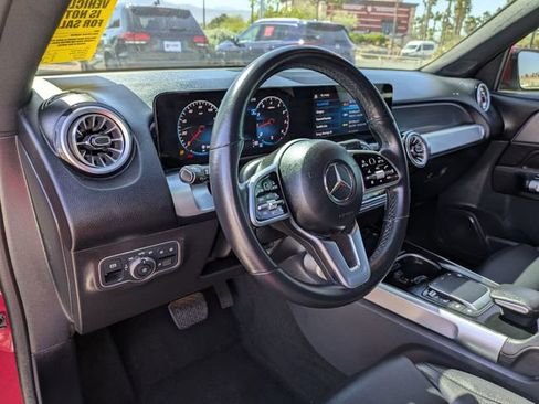 Used 2022 Mercedes-Benz GLB 250 4MATIC image 10