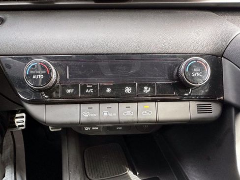 Used 2025 Hyundai Elantra Sport FWD image 23