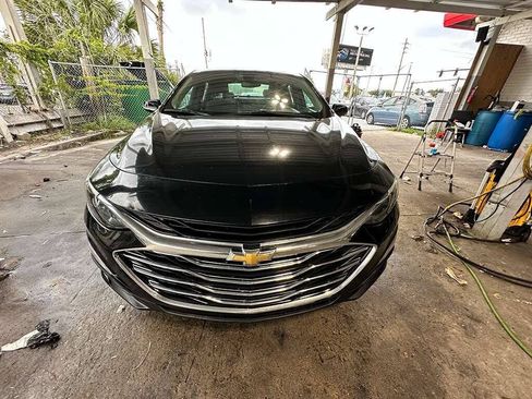 Used 2020 Chevrolet Malibu LT FWD image 1