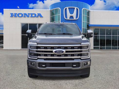 Used 2024 Ford F250 Platinum image 2