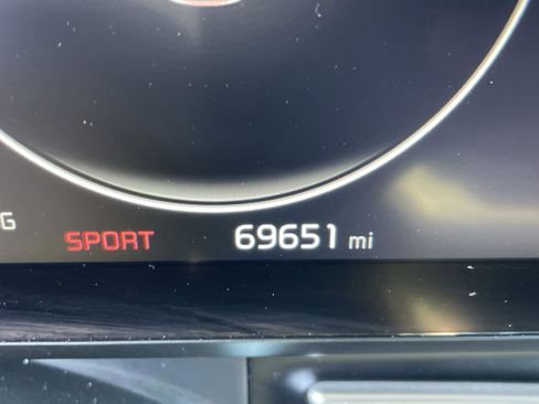 Certified 2022 Kia Carnival SX Prestige image 27