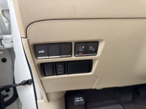 Used 2017 INFINITI QX80 4WD w/ Deluxe Technology Package image 20