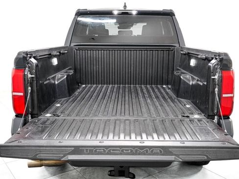 Used 2025 Toyota Tacoma TRD Off-Road AWD/4WD image 13