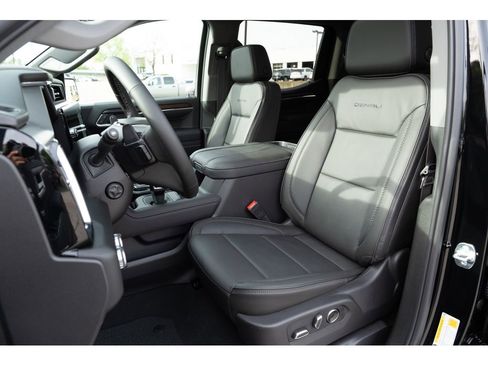 New 2026 GMC Sierra 1500 Denali w/ Denali Reserve Package AWD/4WD image 12