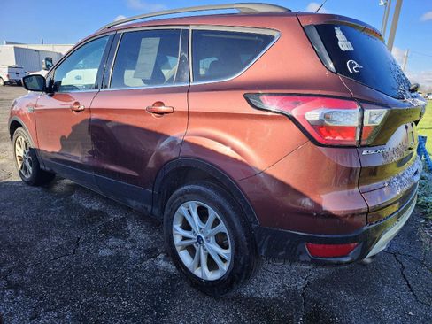 Used 2018 Ford Escape SE image 4