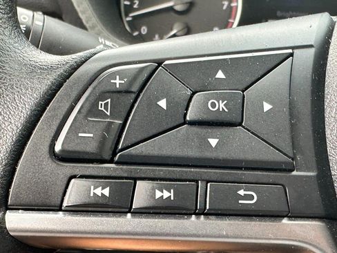 Used 2024 Nissan Sentra SV image 19