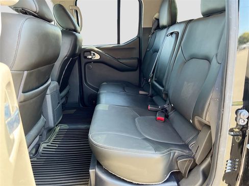 Used 2021 Nissan Frontier PRO-4X w/ Pro-4x Utility Package image 24