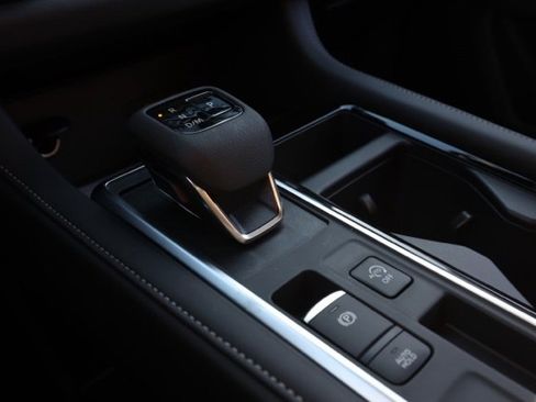 New 2025 Nissan Pathfinder SV w/ Cargo Package image 31