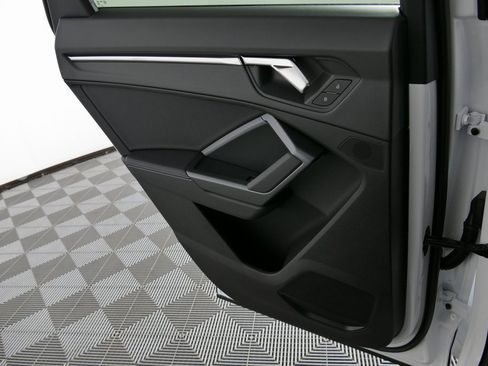 New 2025 Audi Q3 2.0T Premium image 26