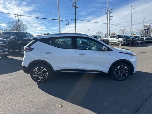 Used 2023 Chevrolet Bolt EUV Premier w/ Super Cruise Package image 6