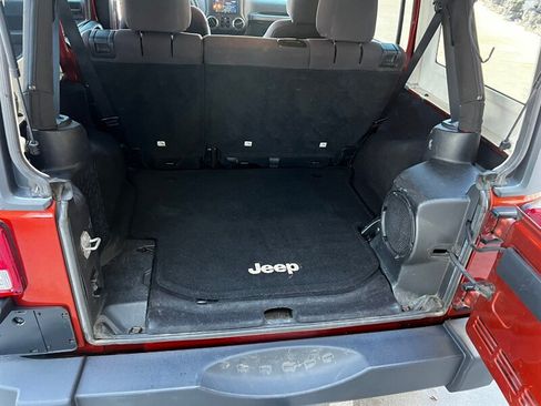 Used 2014 Jeep Wrangler Unlimited Sport w/ Quick Order Package 24S AWD/4WD image 23
