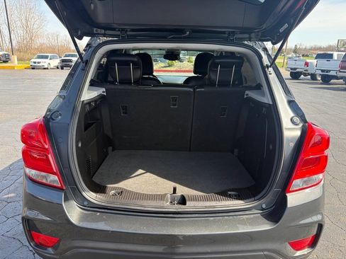 Used 2018 Chevrolet Trax LT w/ LT Convenience Package FWD image 17