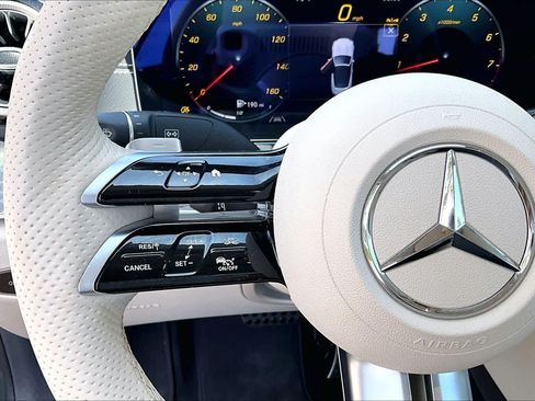 Used 2023 Mercedes-Benz E 450 Cabriolet image 21